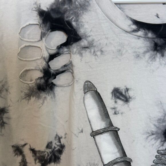 On Fire distressed tie-dye t-shirt with a "Kindness" graphic size 2X - Picture 2 of 5